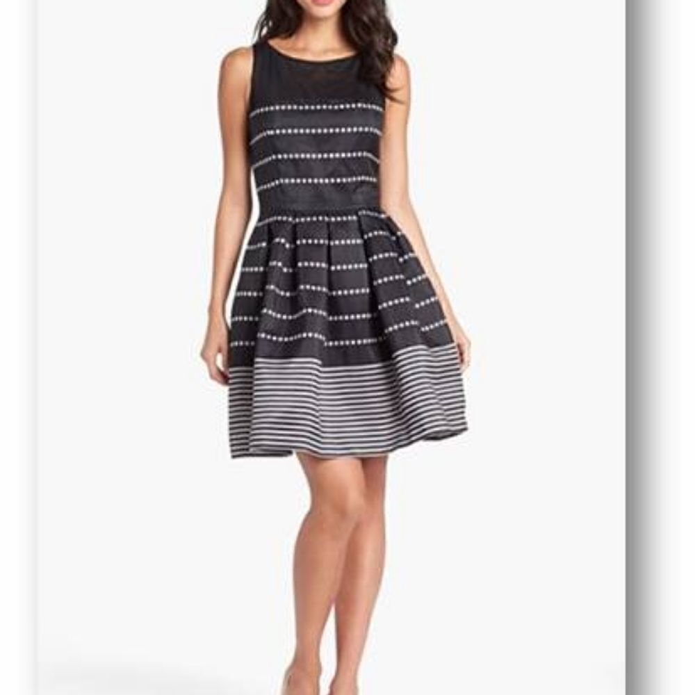 Taylor Black & White Sleeveless Summer Dress